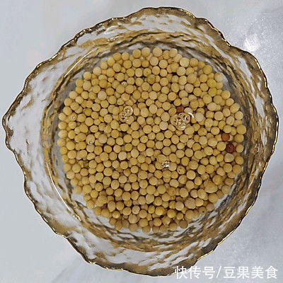 可口好上手的自制黄豆酱，再也不担心吃不上饭了