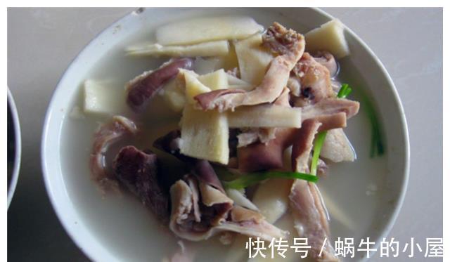 妈妈请媒人来家谈事，我特意下厨做一桌菜，饭后要给我介绍好婆家