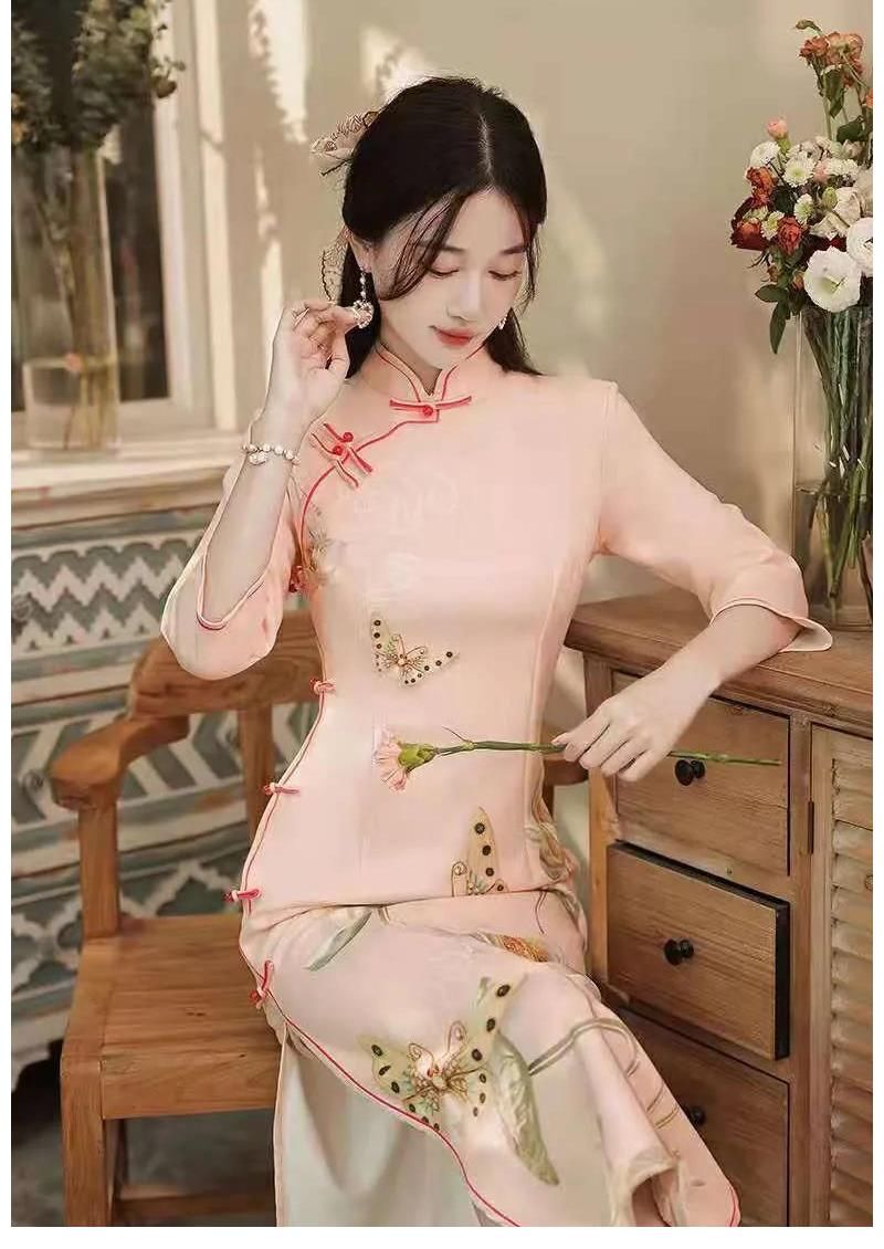 姿态|妩媚的旗袍,离不开优雅的姿态,内外兼具步履自然尽显女性风采!