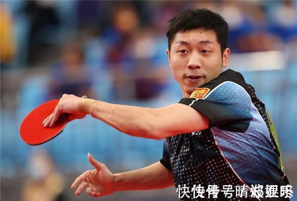 比分|国乒小将意外流鼻血,许昕一脸问号随后表示关心,但仍以4-0获胜