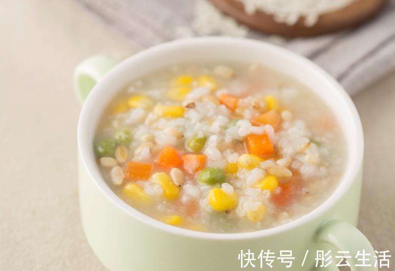 豌豆|黄色的玉米、绿色的豌豆、橙色的胡萝卜让粥丰富多彩,养眼又美味