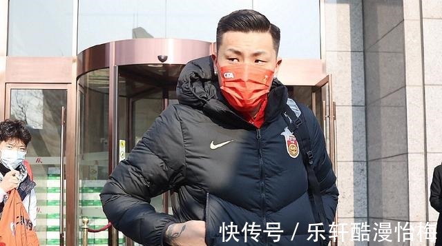 李霄鹏|李霄鹏与山东泰山国脚再次相遇,感觉很亲切,都有望获得重用