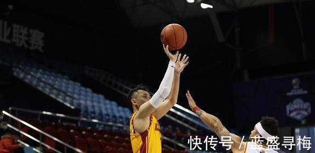 山西队|山西男篮加时力克深圳，终结对手九连胜，杨学增、邱彪斗智斗勇！