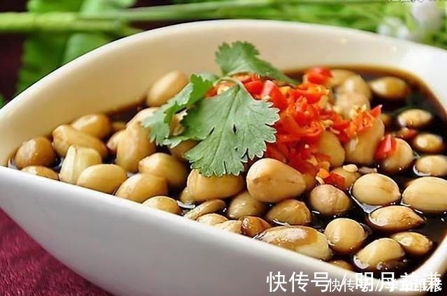小米椒|教你“生腌花生米”技巧,比油炸还爽脆,好吃不油腻,做法也简单!