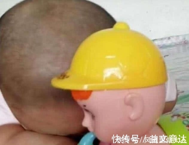 奶瓶|宝爸给儿子买了个玩具,每次拿出来孩子都哭,宝妈知道原因后笑喷