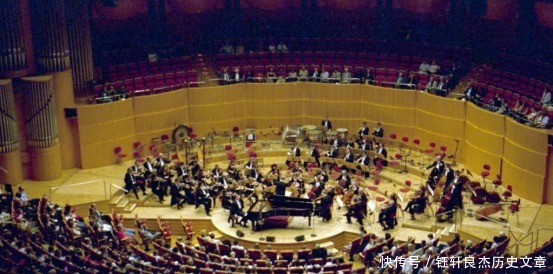 东德|明明是西德统一了东德,为何迁都到东德的柏林