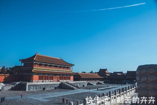 朱棣#故宫地砖松动,专家在修补时,才揭开了朱棣隐藏600年的秘密!