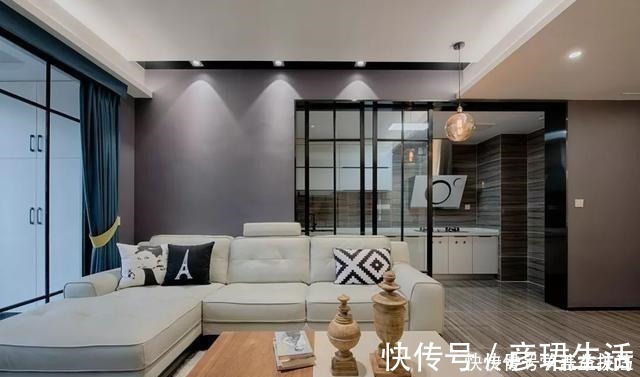 阳台|越来越多家庭在客厅和阳台之间选这些隔断,好看实用,还改善格局!