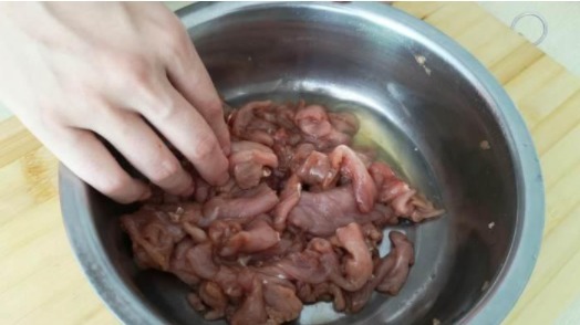 正宗川味水煮肉片的家常做法,秘诀和配方全都告诉你,太有食欲了
