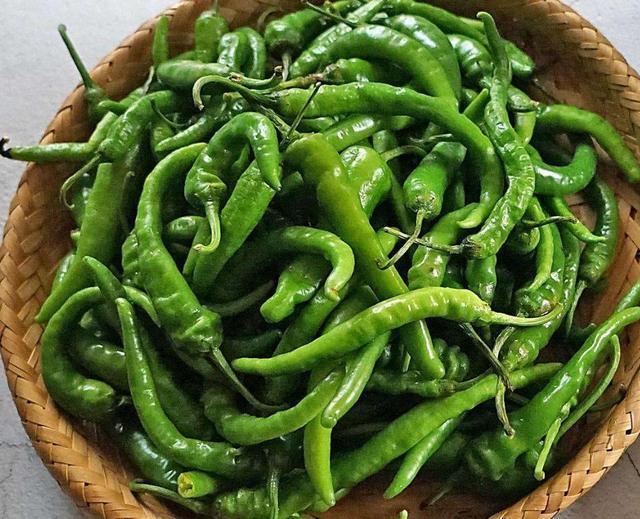 想知道青椒辣不辣，看这2个地方就行了，学会以后再也不怕买错了