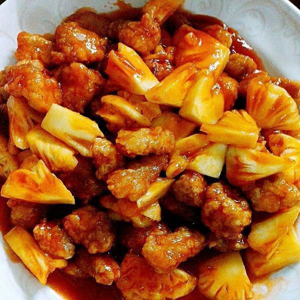 美食推荐菠萝咕咾肉，尖椒炒豆皮，香菇牛肉，五花肉炒香干