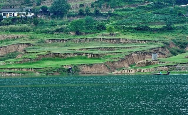 湖面|六月，青川白龙湖邀您一起游湖“趣”