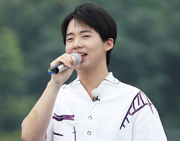 《奔跑吧9》首期录制，宋雨琦缺席，四位飞行嘉宾格外“养眼”