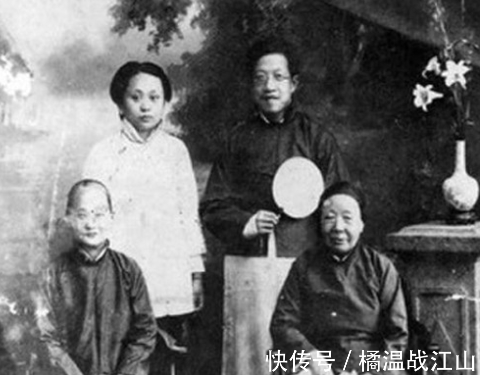 章母#没有一家姑娘愿意嫁他，母亲便让他娶贴身婢女，但却只准丫鬟做妾