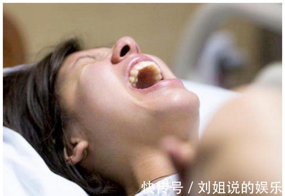 阴道|孕妇半夜肚子疼以为是拉肚子,差点生在厕所里,医生得知后紧张了
