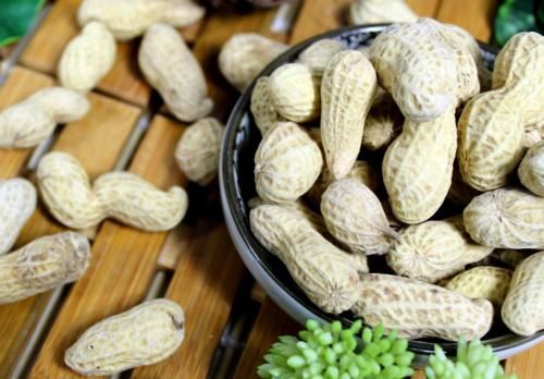 花生与此物一起吃，润肤养颜降糖脂，补脑护胃抗衰老
