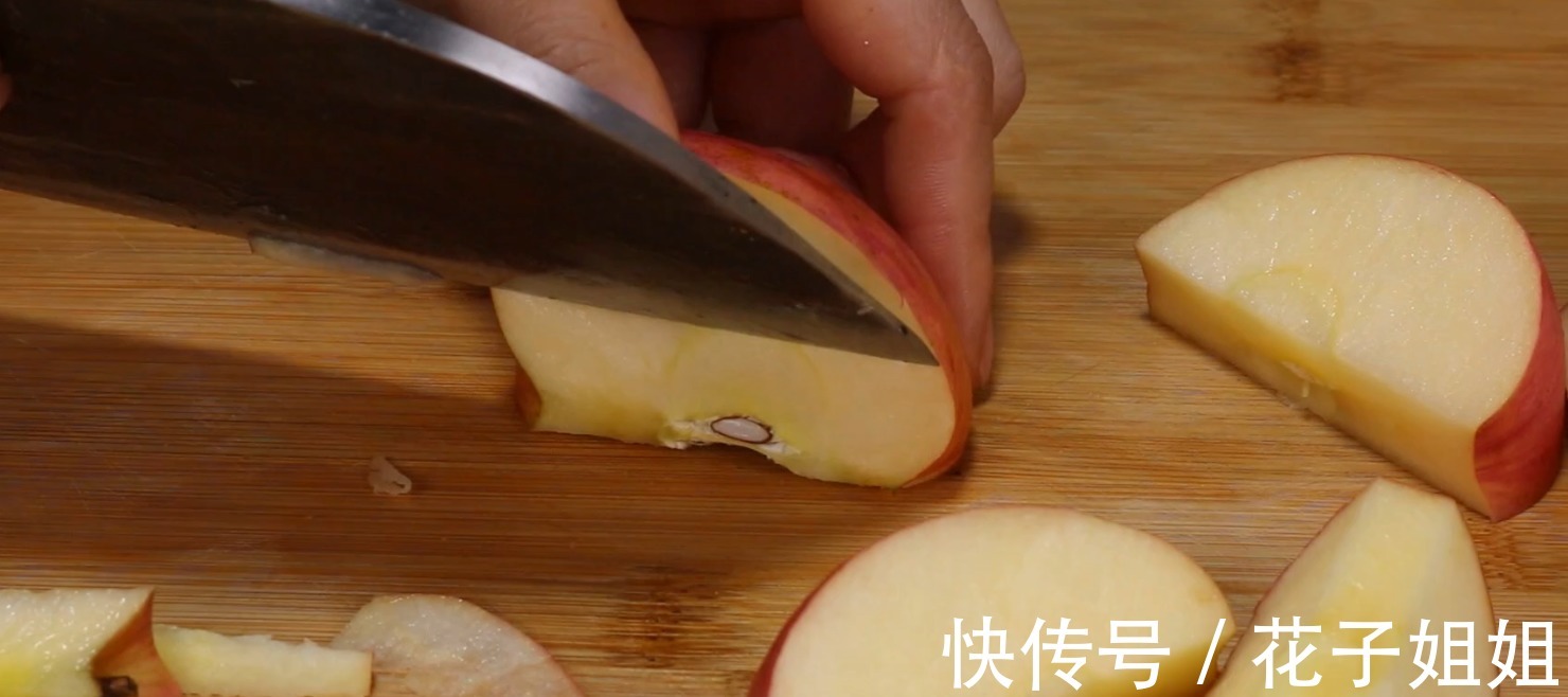 小苏打|苹果香蕉放在一起，想不到如此厉害，80岁奶奶这样做，全家都爱吃！