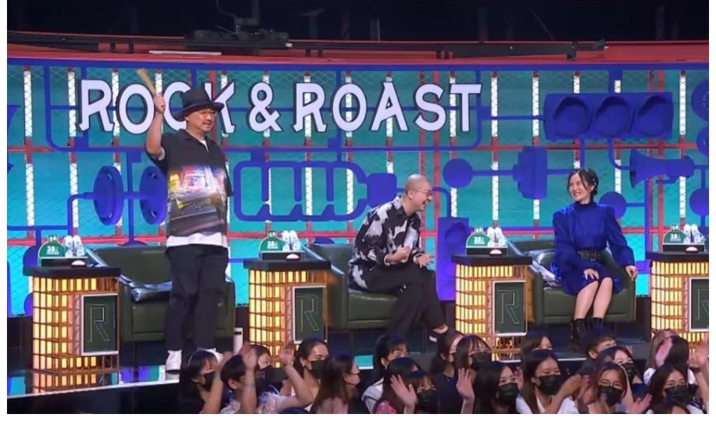 張博洋|《脫口秀大會》第四季落幕，周奇墨拿大王，憑的是什么？