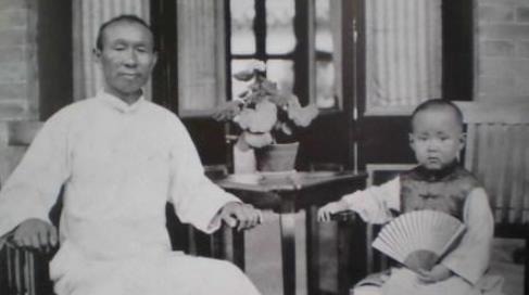 衍圣公|中国最排面的婴儿出生时军队保护产房,国家鸣13响礼炮为他庆生