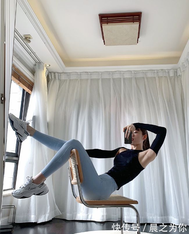 姑娘|微博大V长腿姑娘,大长腿配上黄金比例,蜂腰细臀,妖艳迷人