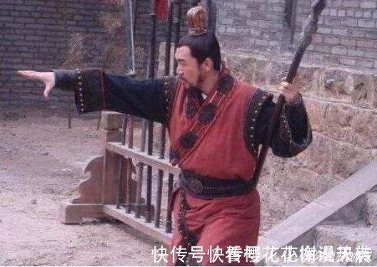 梁山&此人武功深不可测,却只躲梁山不肯上阵杀敌,宋江拿他也没有办法