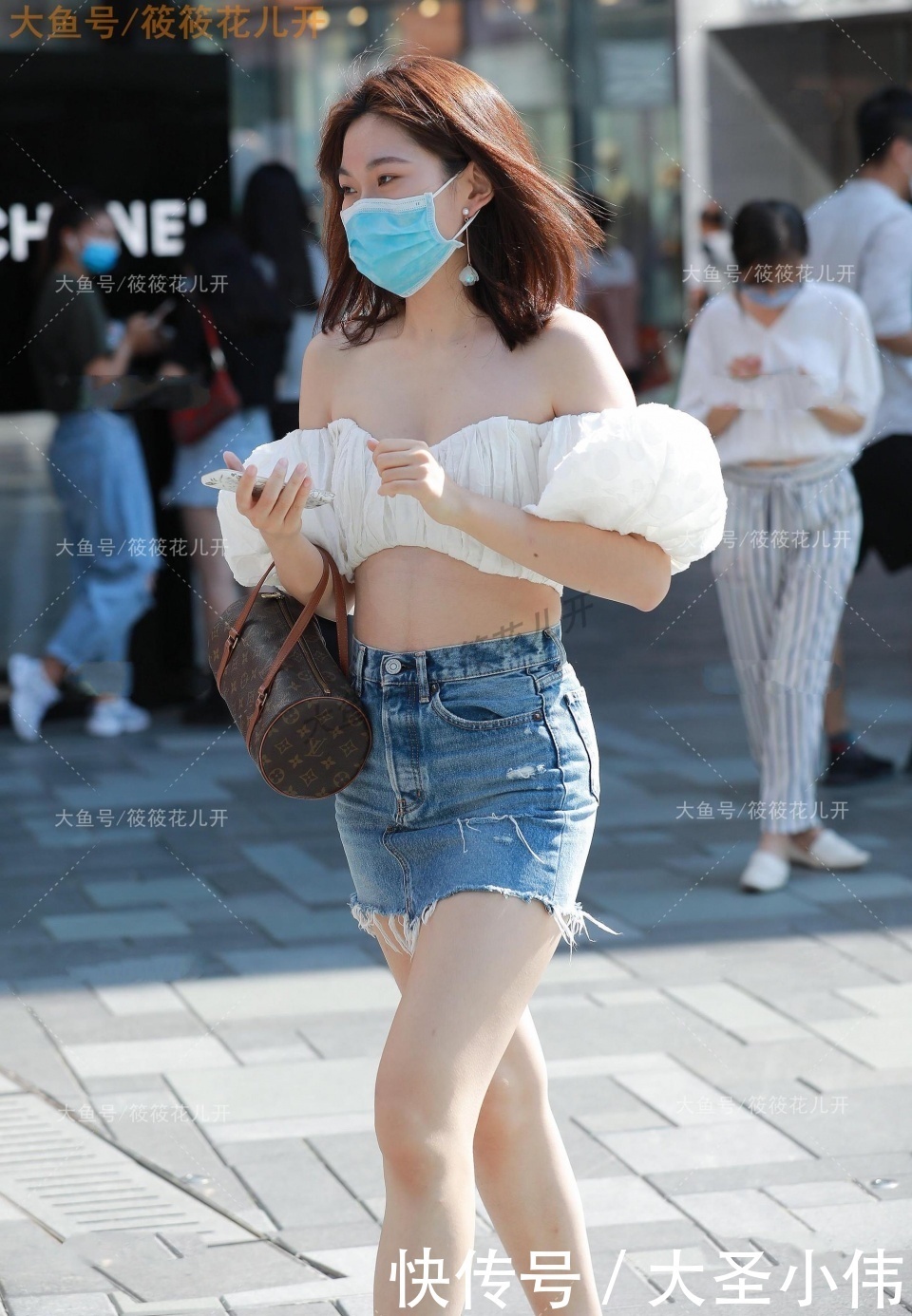 玄色|美女街拍:活力四射的气质美女,这身打扮回头率很高,你能接受做你女朋友吗