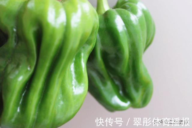 激素|打了激素的青椒如何分辨？菜农：教您一招，以后别再买错了