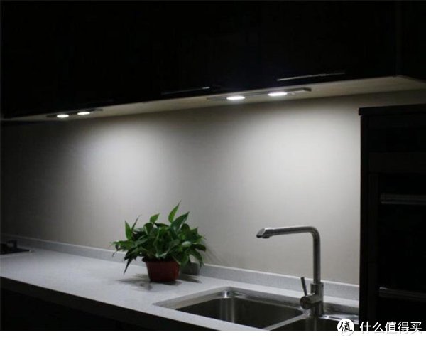 二手房|曹大头 篇四:一分钱不花就多出个厨房,有这好事?