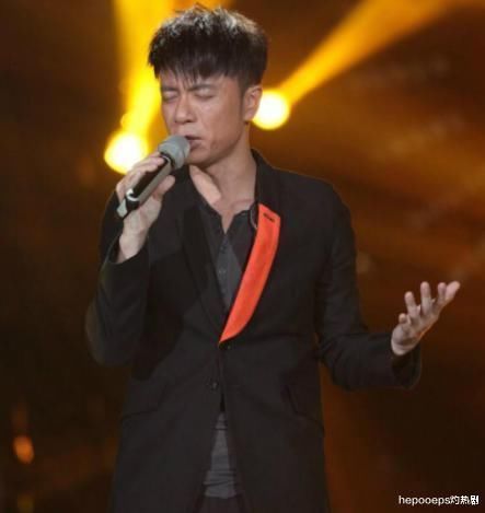 月半小夜曲|李克勤罕見擔任綜藝導師，但選手一句話卻讓人尷尬