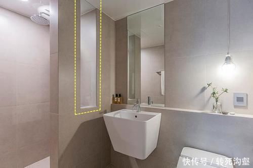 承重墙|卫生间隔断砌一半,坚持掏空装玻璃,朋友:这么实用给师傅涨工资