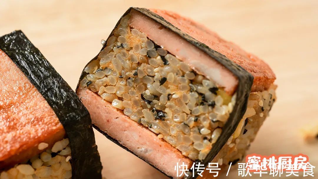 肉松|再也别去超市买午餐肉了！在家做健康又卫生，一拌一蒸就能成！