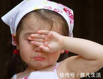 张女士|女儿总爱揉眼睛,妈妈感觉不对带去检查,医生的话让她后怕不已