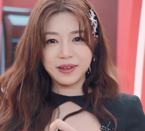 小龙女 冲着那英看《浪姐2》,却被陈妍希圈粉,又一个“爽言爽语”出现了