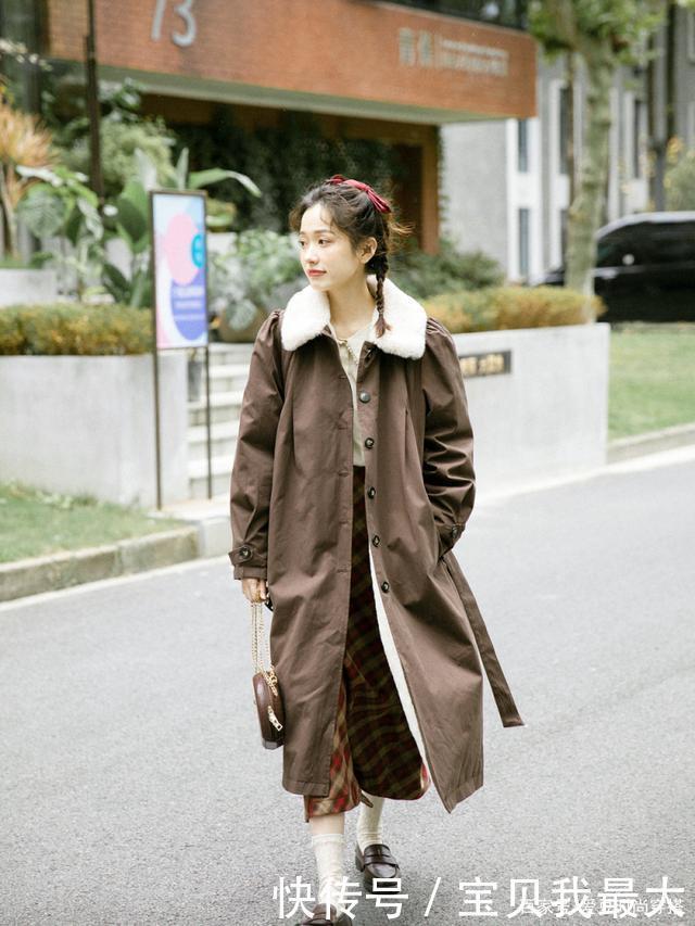 大衣+运动鞋,大衣+短靴,冬季这么穿气质又好看
