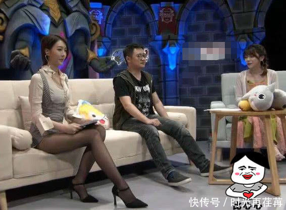 女主播还没学乖学饺子君穿"黑丝"直播,被导播疯狂给镜头