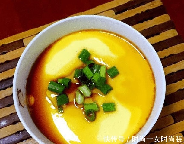 换成|蒸鸡蛋羹,别再用水蒸了!换成它,鲜嫩Q弹,光滑如镜,没蜂窝