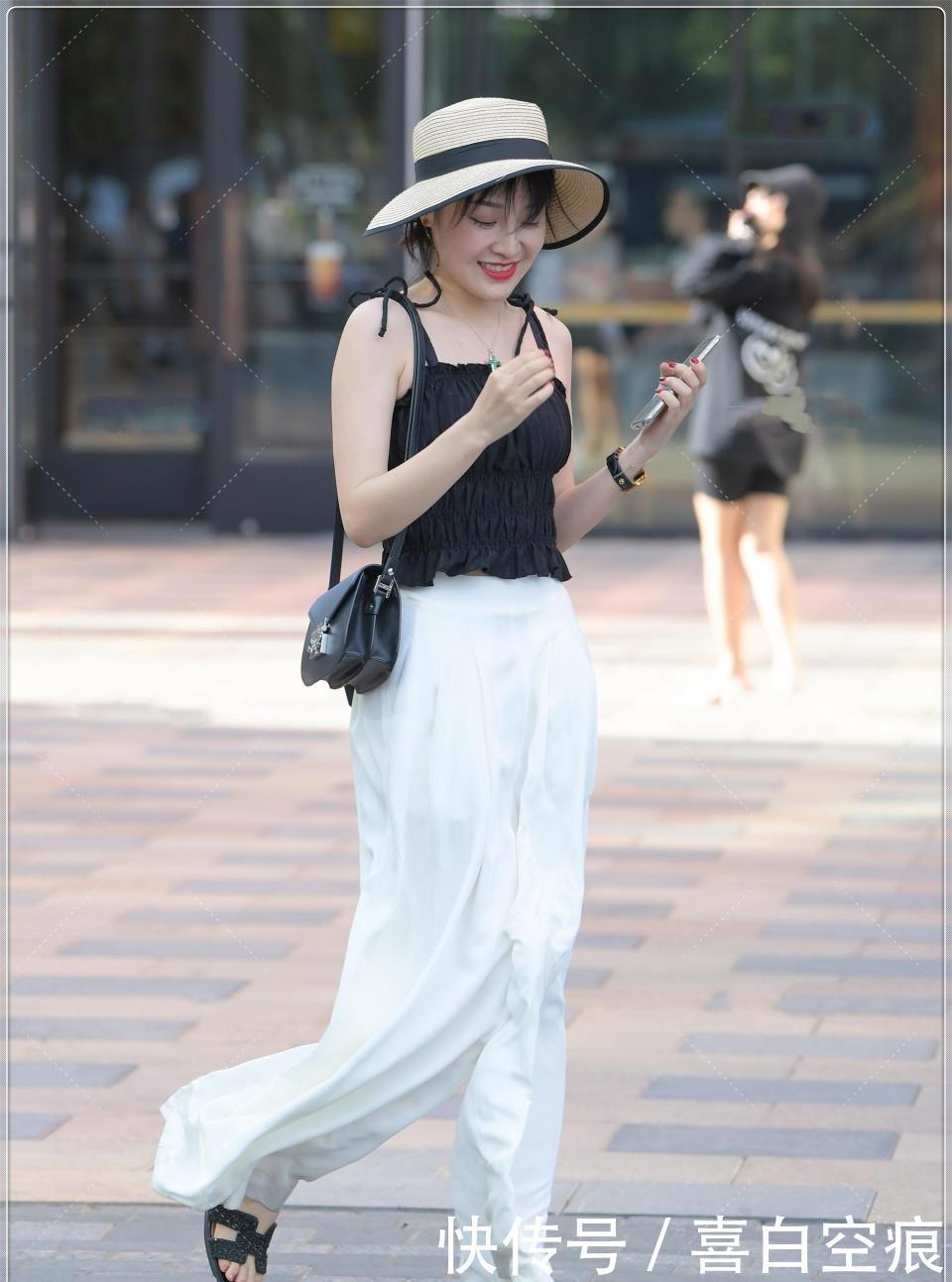 荷叶边吊带搭配纯白阔腿裤,清爽前卫,萧洒又潇洒