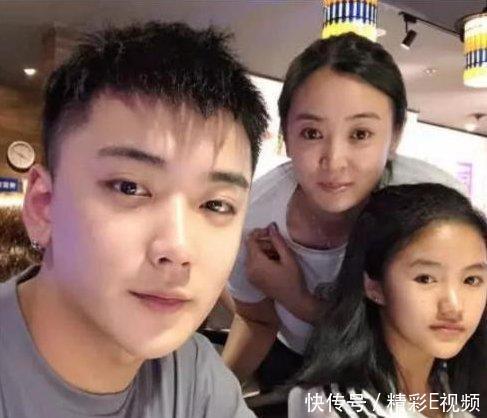 城市哥哥 她是《变形计》最美女孩,城市哥哥每年都来接她,长大后颜值逆天