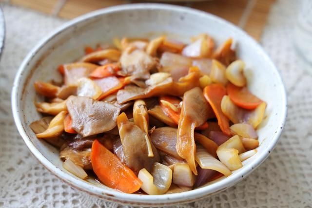 偷懒给孩子简单做了3道菜,蔬菜种类多,营养丰富,天天吃都不腻