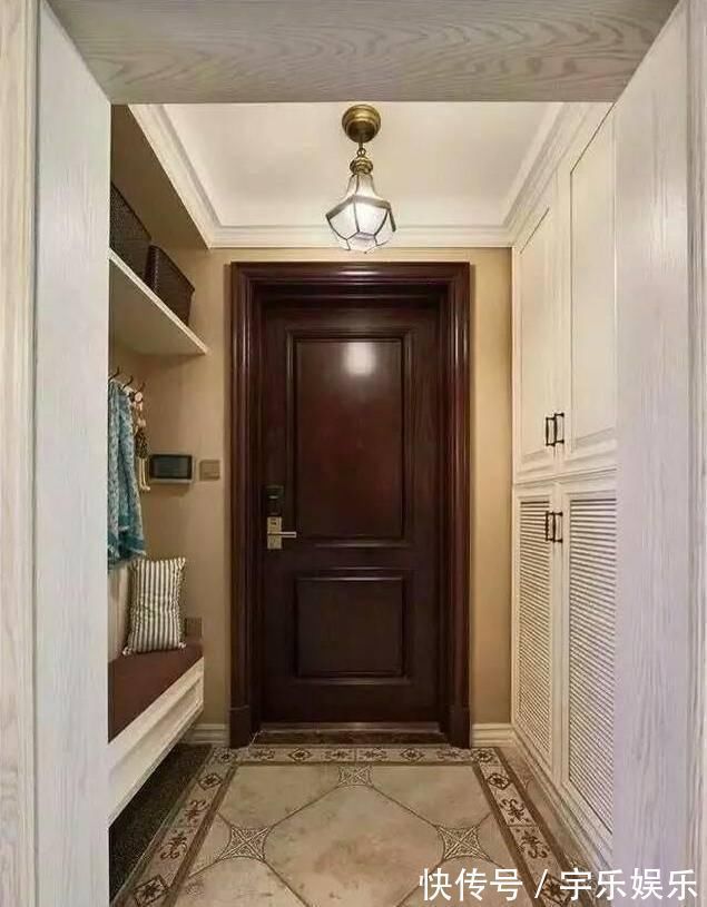 装修|玄关这样装修，就不怕鞋子没地方放了，现在年轻人都喜欢这样装