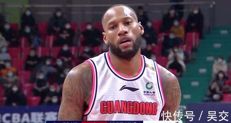 易建联|辽宁VS广东3人遭驱逐!易建联18+7+3断4帽,付豪轰38+12打爆内线