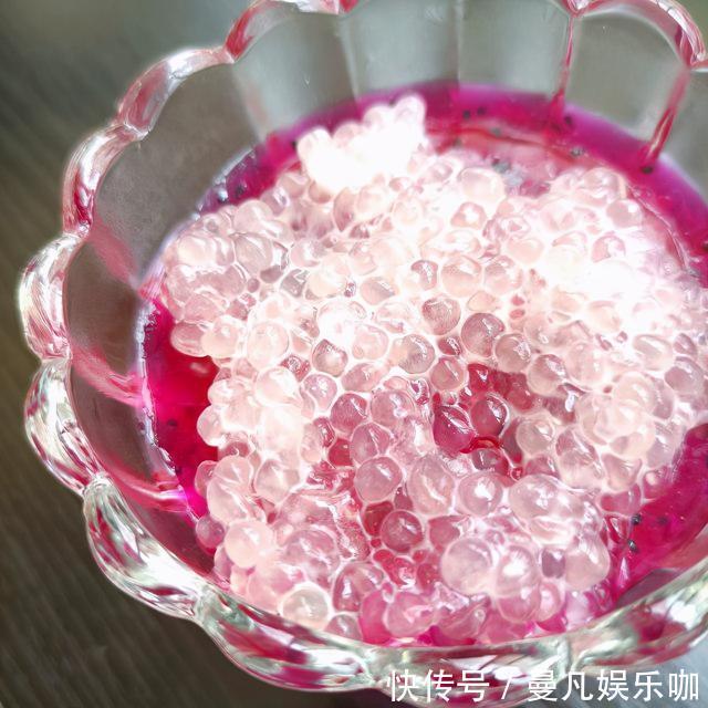 火龙果冻|火龙果冻西米撞奶，冰冰凉凉，健康甜品