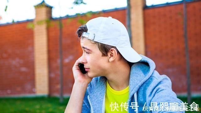 男孩子|男孩进入青春期，生理心理都发生极大变化，这5件事家长要早做好