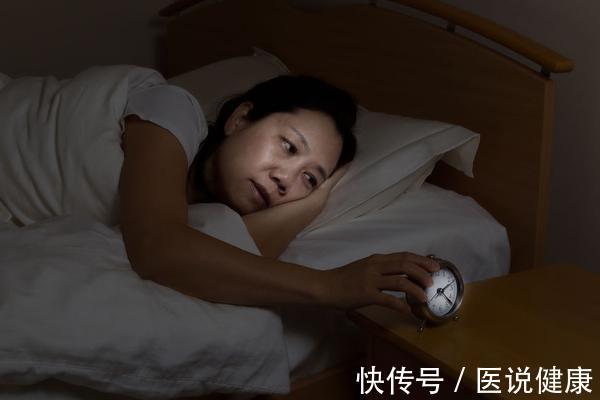 睡眠质量|当衰老来临时,身体或有10个症状,占两个以上,你已步入衰老期