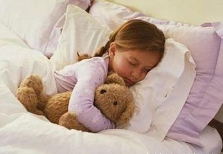 宝宝|宝宝从这个月龄开始认生，意味着智力发育好，长大后往往更聪明