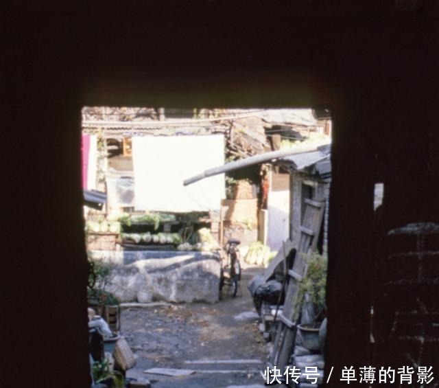 北京旧影1986年，古旧的胡同大杂院！