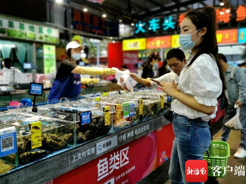 “假装去三亚过年”成潮流 三亚网上搜索热度上涨6倍