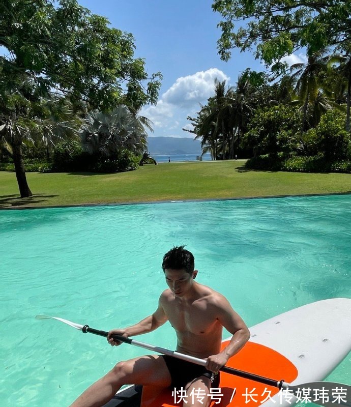 健身|满身肌肉的杭州大男孩，精致帅气，健身锻造出漂亮胸肌人鱼线！