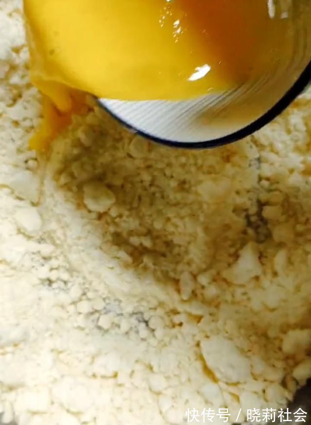 最通便的水果不是香蕉而是它，便秘的人，吃它隔天拉出黑臭巨便