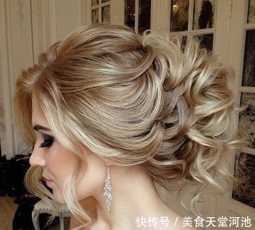 2021结婚季！33个优雅新娘的别致婚礼发型